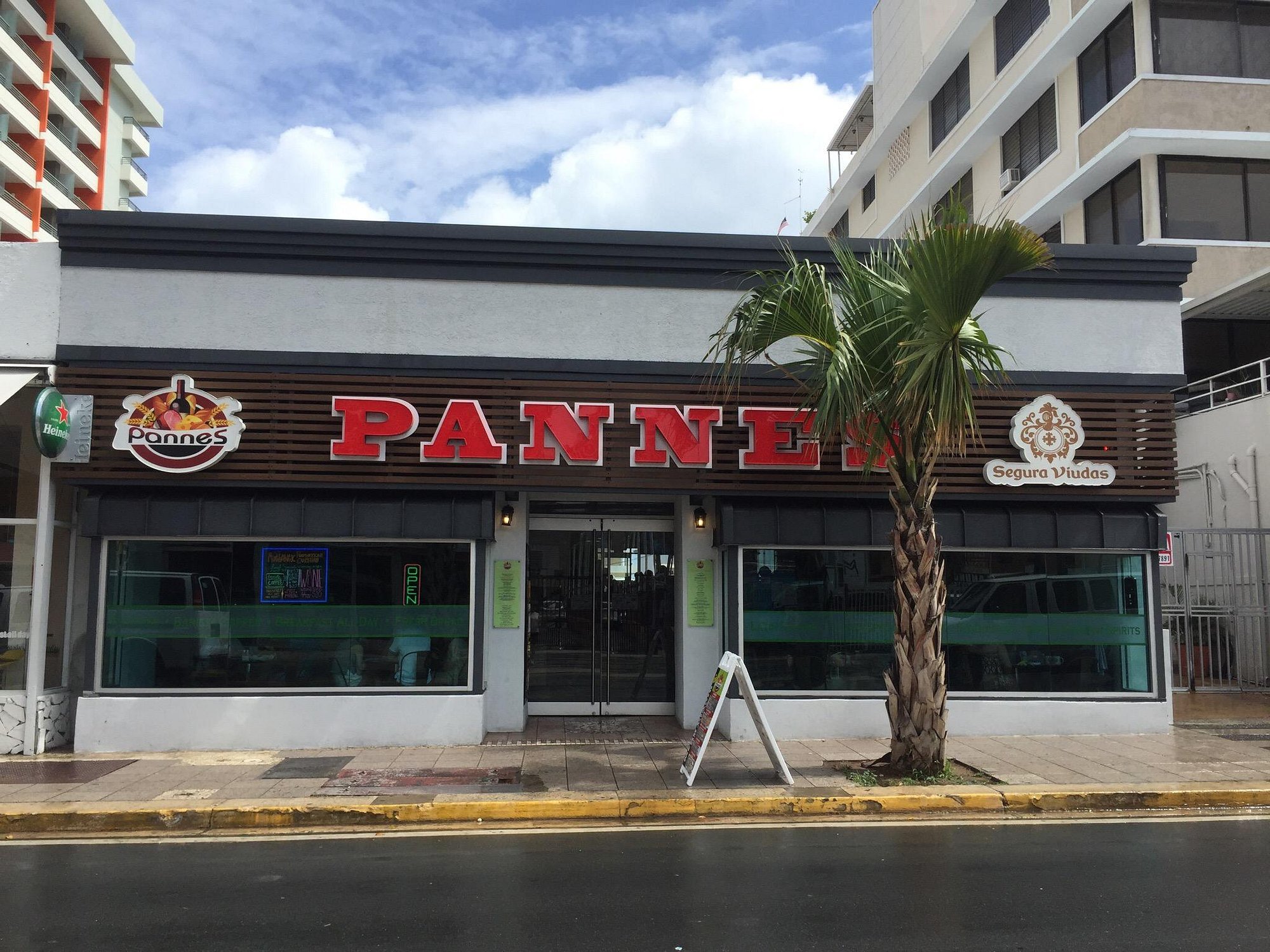 Condado Beach Pannes Exterior