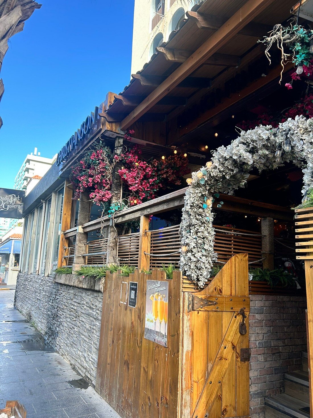 Escambron Beach Christianson Restaurant Exterior