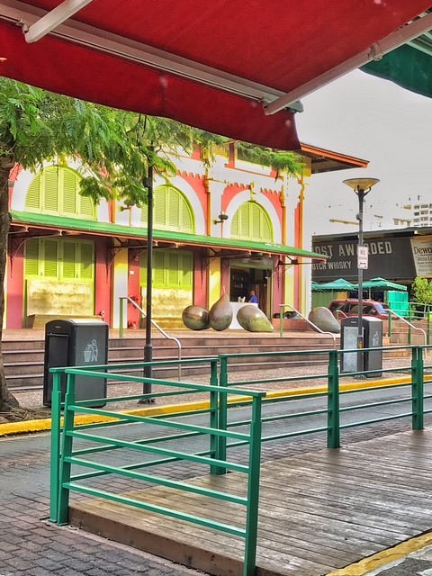 La Placita De Santurce Colorful Building Escambron Beach