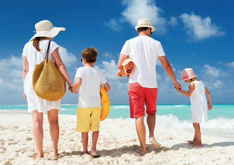What To Pack For A Day At Escambron Beach
