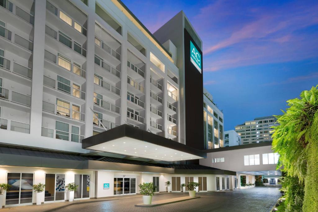 Ac Marriott Hilton Escambron Beach San Juan Exterior