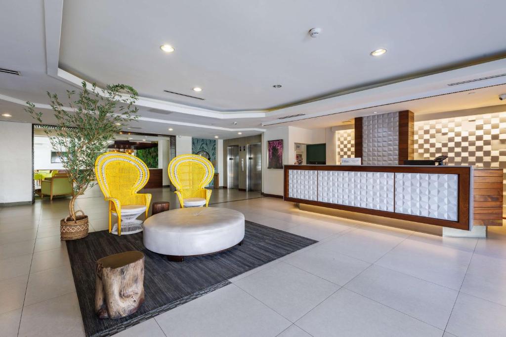 Condado Beach Palm Inn Lobby